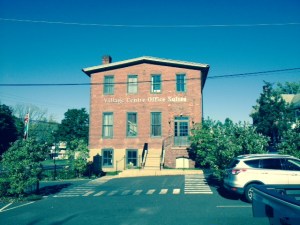 Office building where Robyn counsels